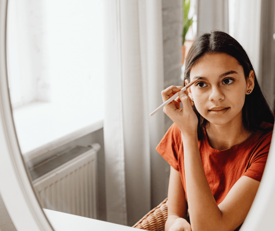 How to Make Eyebrows Thicker and Fuller Naturally